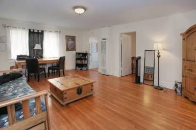 Main picture of 100 E Haley St