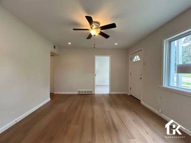Main picture of 17310 Fenton St