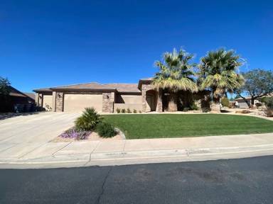 Main picture of 2441 E Meadow Mist Way