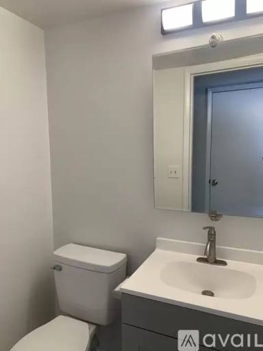 Main picture of 724 Ohio Pike