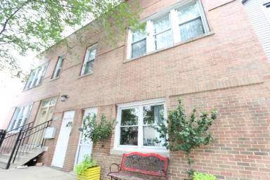 Main picture of 1748 W 21st Pl