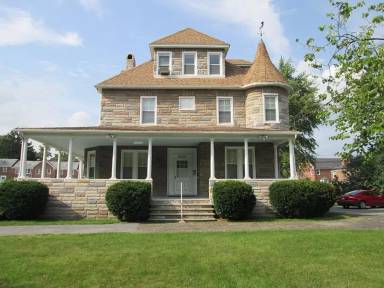 Main picture of 6036 Edmondson Ave