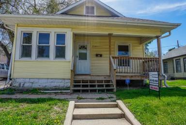 Main picture of 3045 Vine St