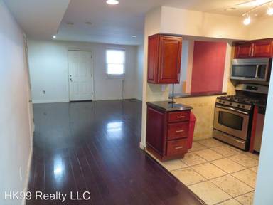 Main picture of 644 South St