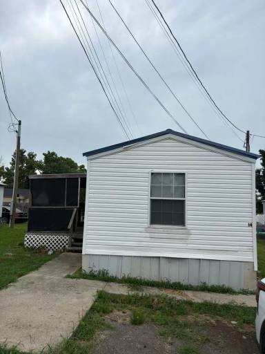 Main picture of 300 Hickory St