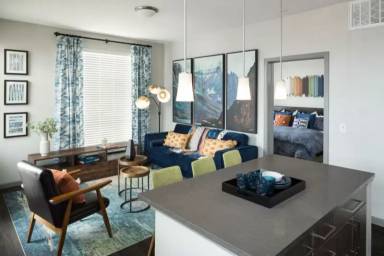 Main picture of 2451 Glenarm Pl