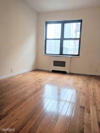 Main picture of 255 E 61st St