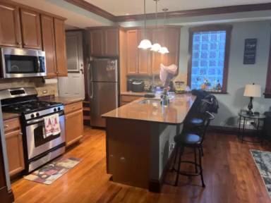 Main picture of 4955 N Drake Ave