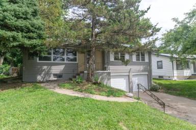 Main picture of 6911 N 63rd St