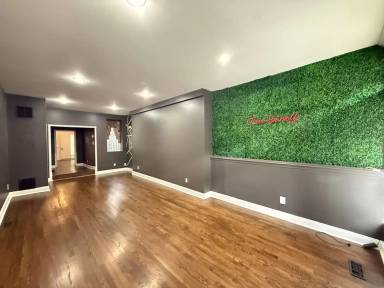 Main picture of 1427 S Hanover St