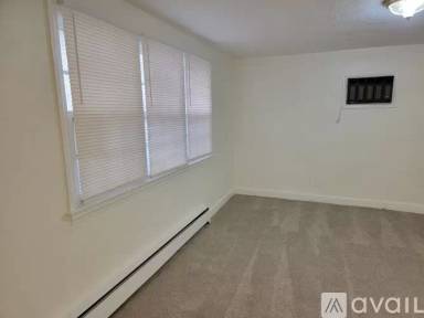 Main picture of 220 Long Ln
