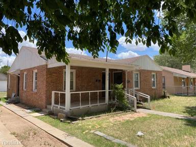 Main picture of 1915 17th St