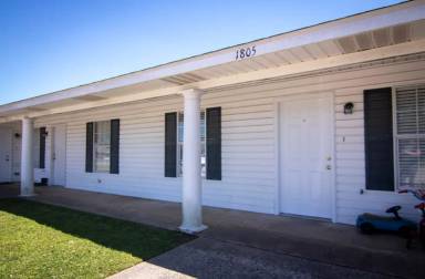 Main picture of 1803 N Tallowood Dr