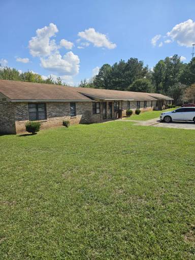 Main picture of 380 Gordon Dr