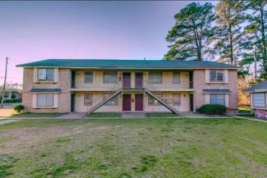 Main picture of Chateau Apartments