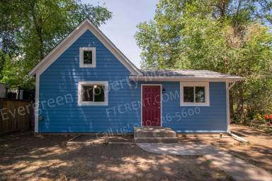 Main picture of 717 Lindenmeier Rd