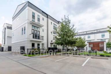Main picture of 2928 Lamar St