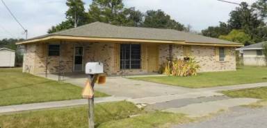 Main picture of 138 Comeaux Dr