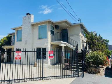 Main picture of 1844 Robin Ln