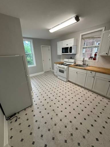 Main picture of 1443 S 53rd St
