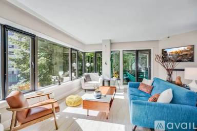 Main picture of 2245 SW Park Pl