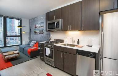 Main picture of 366 W Superior St