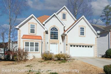 Main picture of 2400 Lake Royale Dr