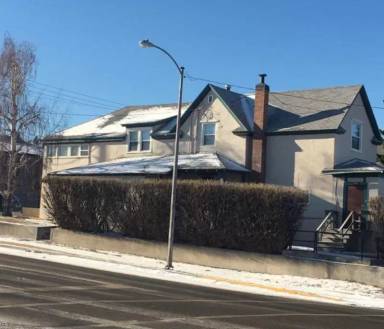 Main picture of 1125 E Broadway St