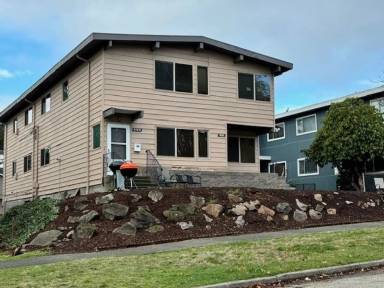 Main picture of 4145-4147 36th Ave SW