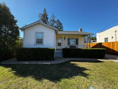 Main picture of 2614 Jefferson Ave