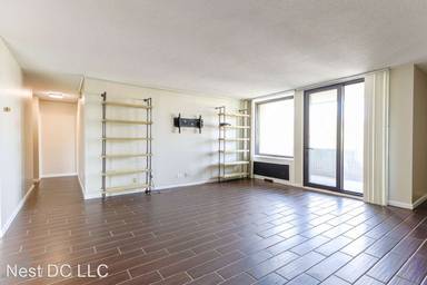 Main picture of Carrollsburg Condominium
