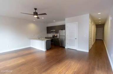 Main picture of 117 W 2nd St