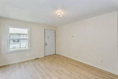 Main picture of 1809 N Market St