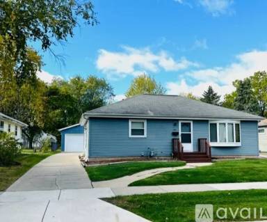 Main picture of 1513 S Walden Ave