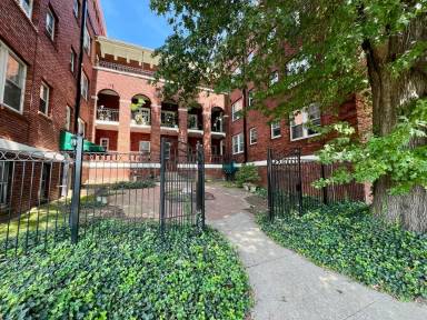 Main picture of 116 E Chestnut St