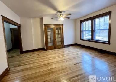 Main picture of 1653 W Waveland Ave