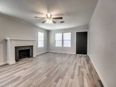 Main picture of 1804 N Park Ave