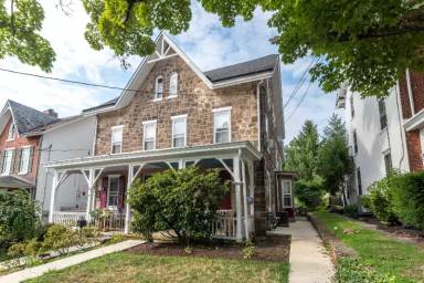 Main picture of 94 S Clinton St