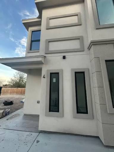 Main picture of 1117 E Esperanza Ave