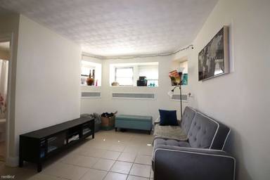 Main picture of 120A Babcock St