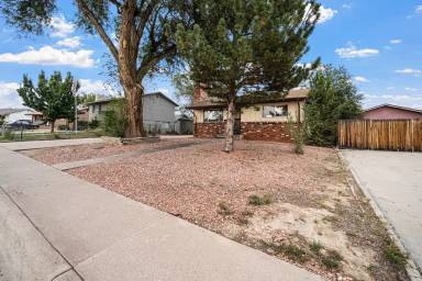 Main picture of 3211 Fairfield Ln