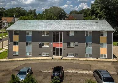 Main picture of 489 N Howard St