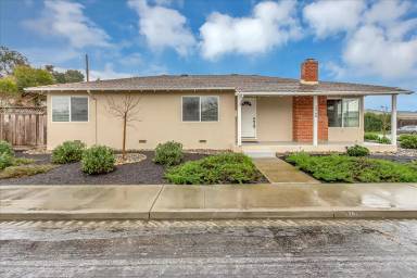 Main picture of 2960 Withrow Pl