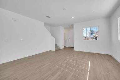 Main picture of 4416 Arctic Tern Way
