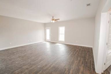 Main picture of 89 Stockyard Rd