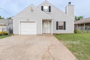 Main picture of 216 N Fretz Ave