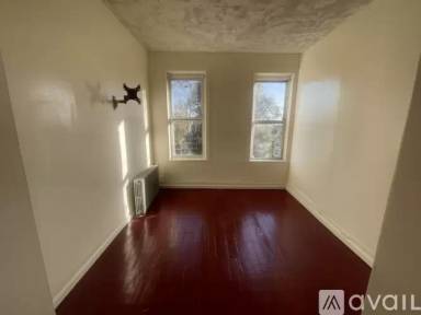 Main picture of 2420 Pitkin Ave