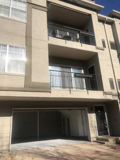 Main picture of 22001 Wolf St