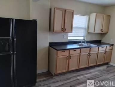 Main picture of 1400 SE 25th St