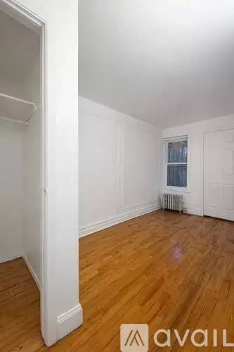 Main picture of 290 New York Ave